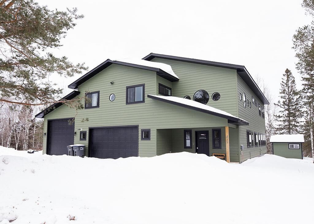 Property Photo:  417 Elk St  MN 55804 