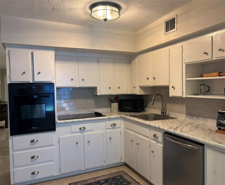 Property Photo: 4143 56th Street N 901 FL 33709