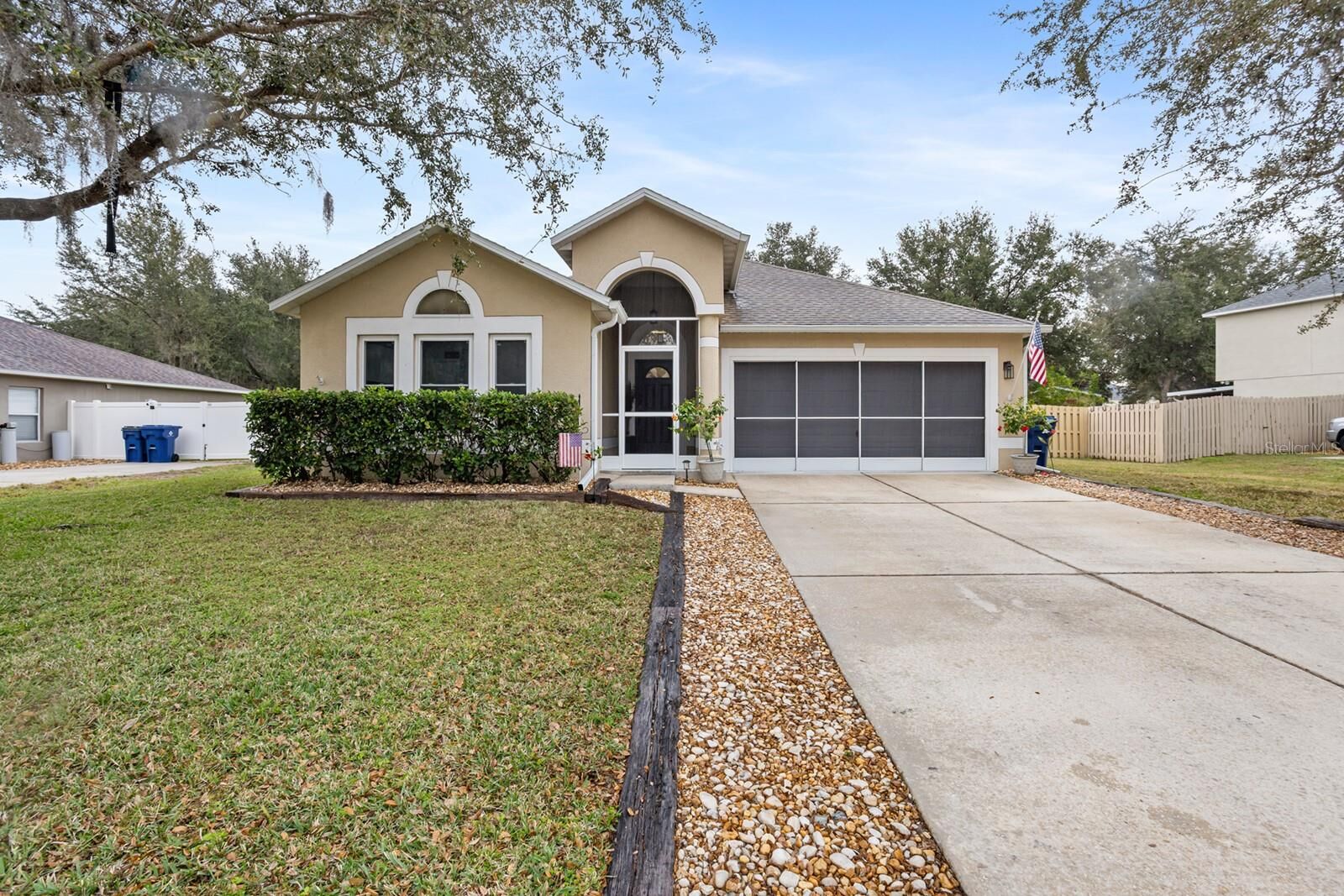 Property Photo:  1030 Tawny Eagle Drive  FL 34736 
