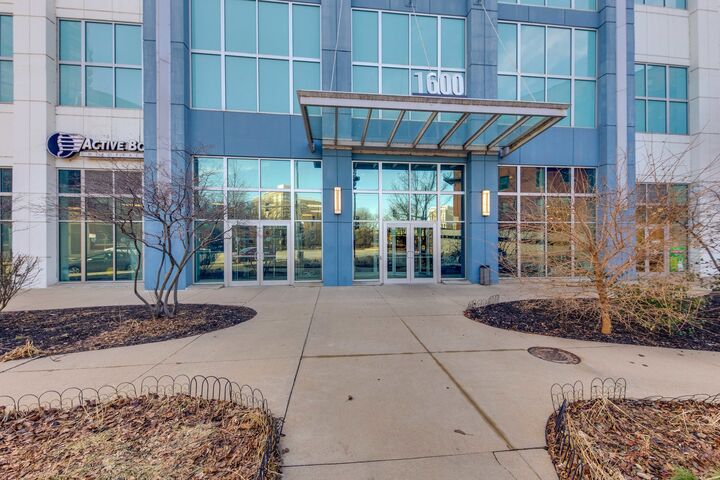 Property Photo:  1600 S Indiana Avenue 803  IL 60616 