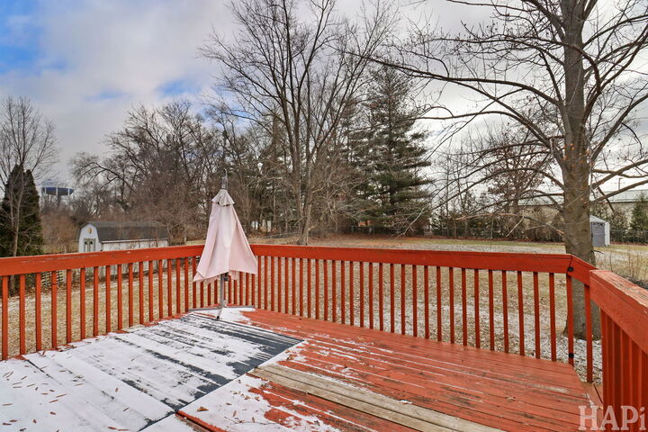 Property Photo:  1001 Greglynn Street  IL 61115 