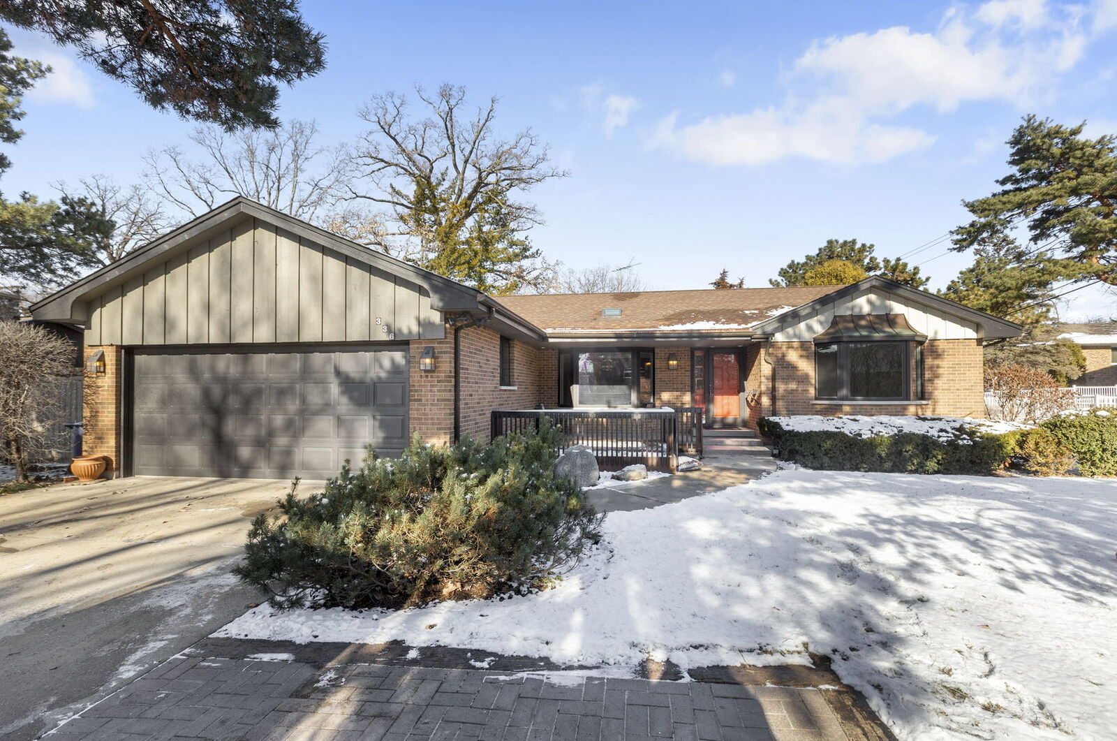 Property Photo:  336 Burchell Avenue  IL 60040 