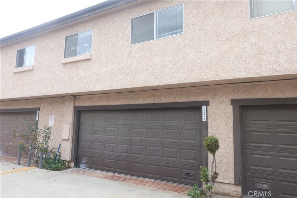 Property Photo:  11547 Lower Azusa C  CA 90732 