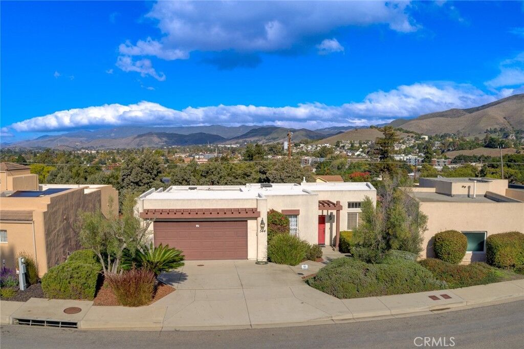 Property Photo:  544 Stoneridge Drive  CA 93401 