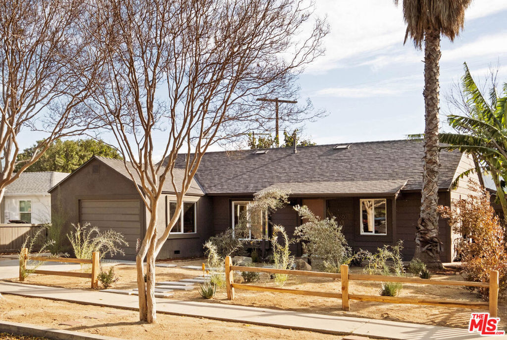 Property Photo:  17600 Runnymede Street  CA 91406 
