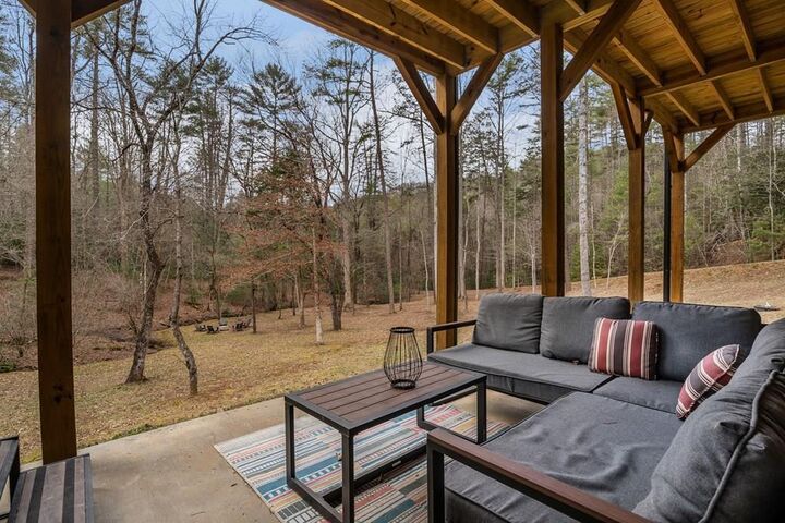 Property Photo:  15 Bootleg Mountain Road  GA 30560 