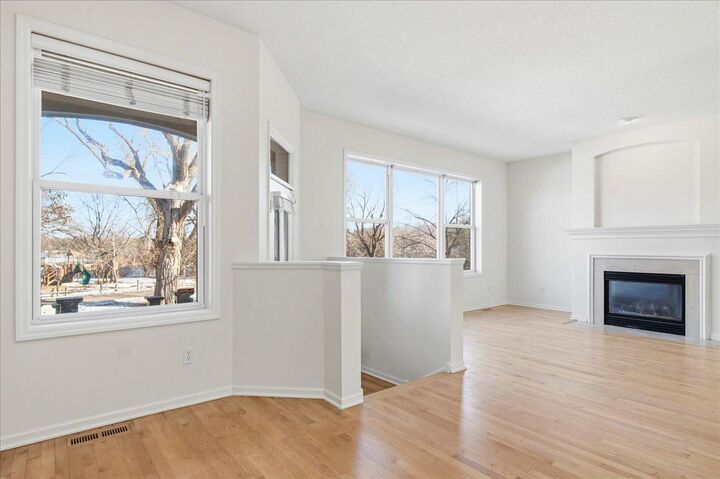 Property Photo:  325 W River Parkway 104  MN 55401 