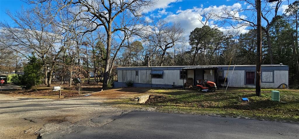 Property Photo:  240 E Elm Drive  TX 75778 
