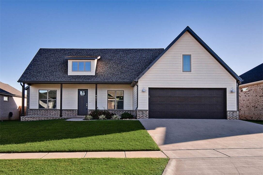 Property Photo:  901 Petit Jean Street  AR 72753 