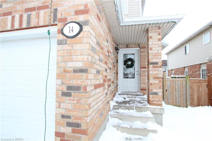 Property Photo:  14 Broadoaks Drive  ON N1T 2C3 