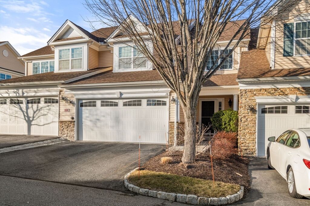 Property Photo:  28 Bowood Ln 28  MA 01752 