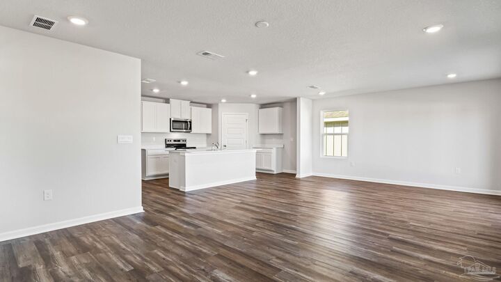 Property Photo:  5896 Pelagic Dr  FL 32583 