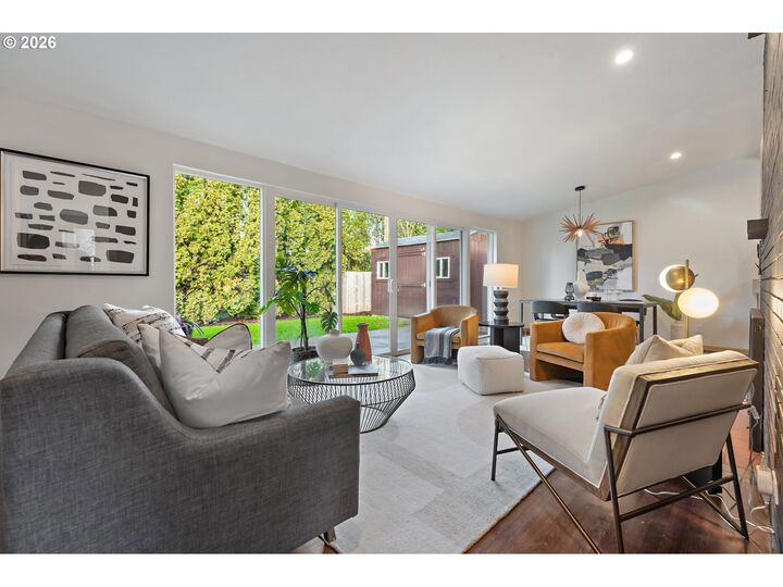 Property Photo:  2437 NE 134th Pl  OR 97230 