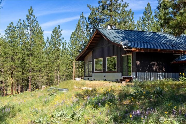 Property Photo:  21  Twin Lakes Drive  WA 98862 
