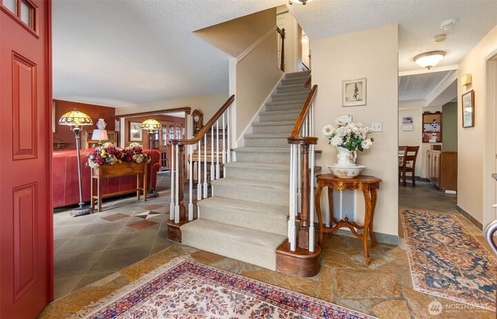 Property Photo:  711  Purkey Avenue  WA 98520 