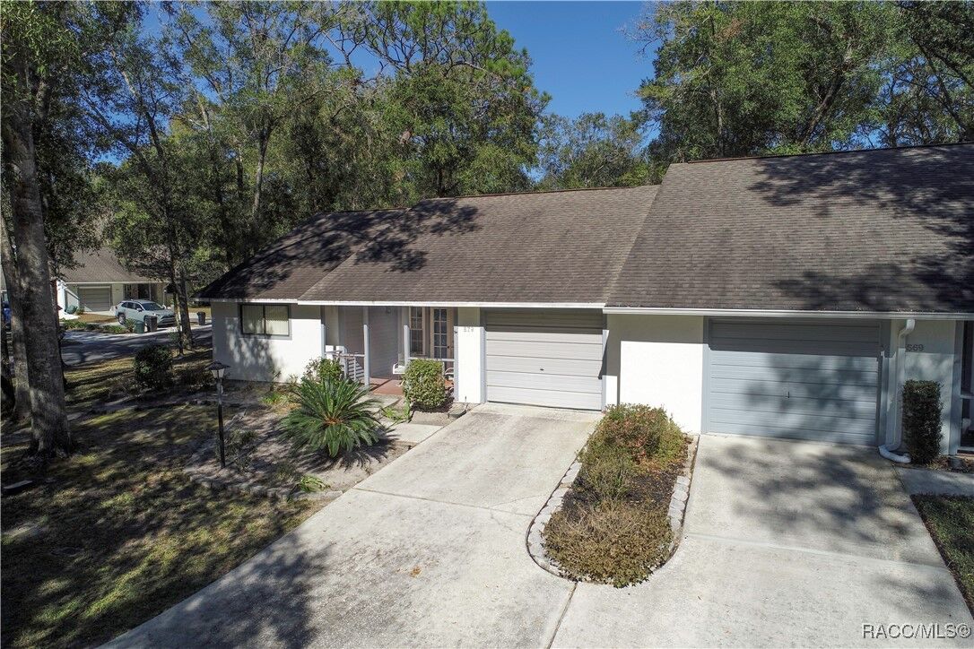 Property Photo:  579 W Cherry Laurel Court  FL 34465 