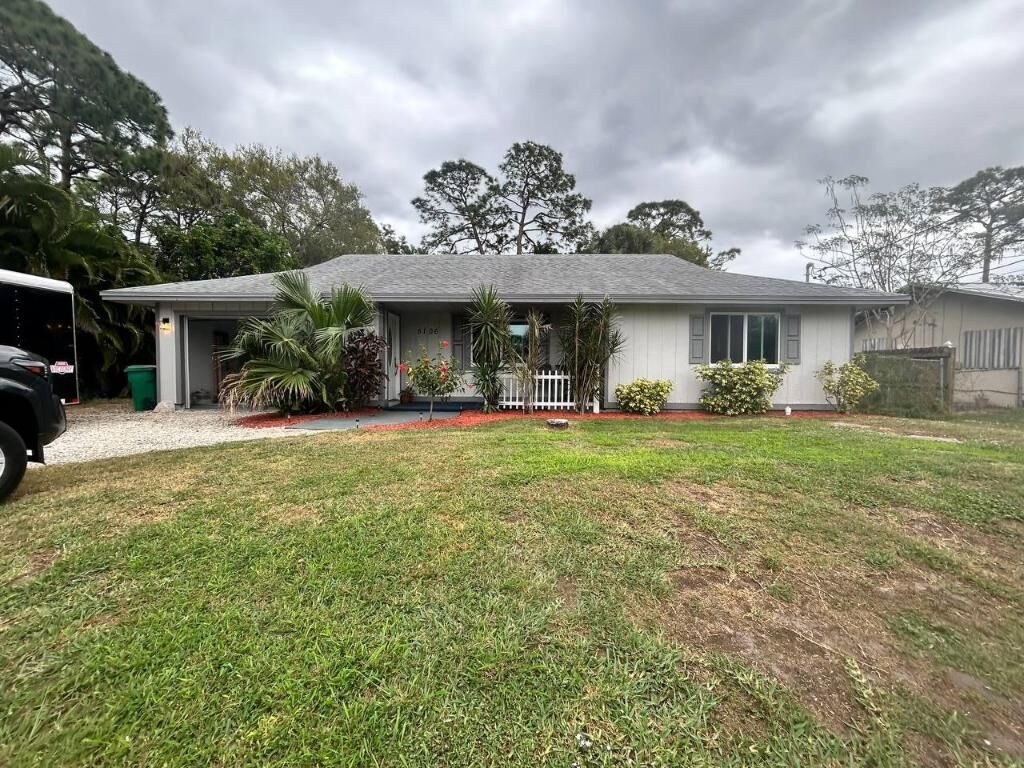 Property Photo:  5106 Palm Drive  FL 34982 