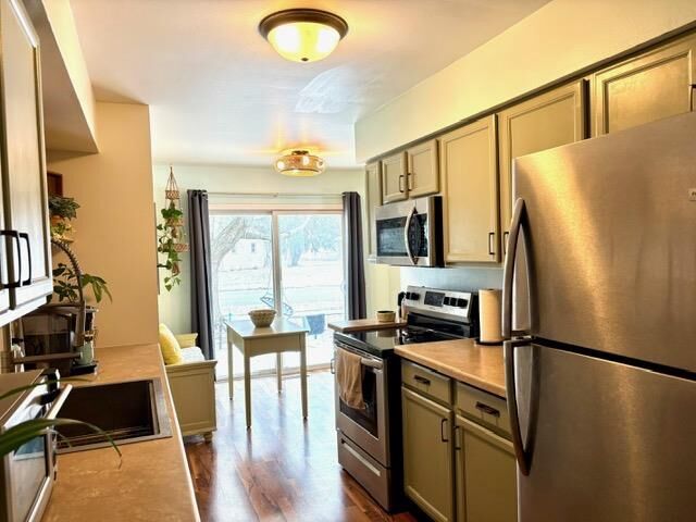 Property Photo:  1719 Wesley Avenue 2  WI 53545 