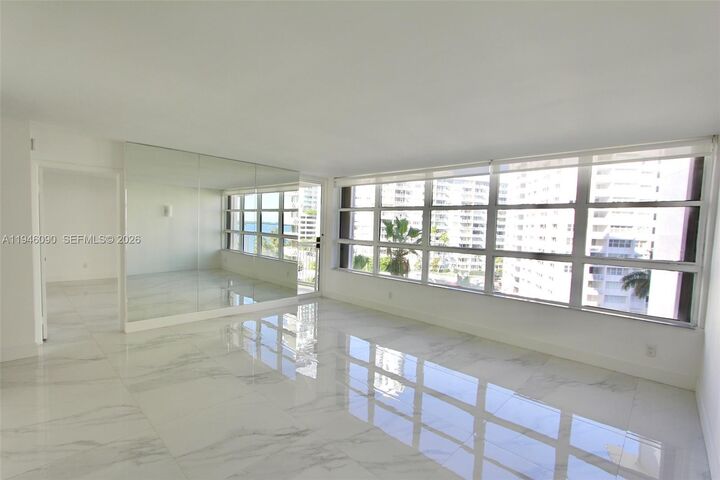 Property Photo:  1440 Brickell Bay Dr 709  FL 33131 