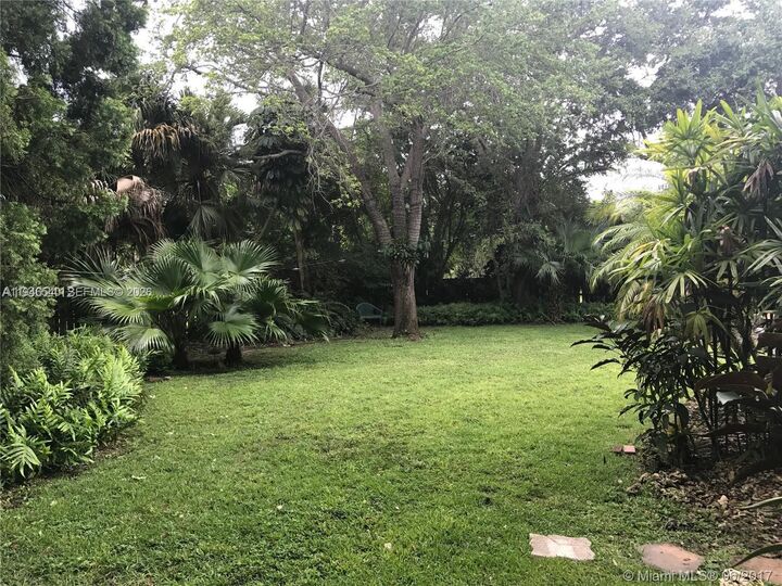 Property Photo: 6820 SW 125th Ter FL 33156