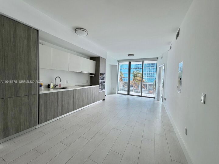 Property Photo: 2900 NE 7 Av 808 FL 33137