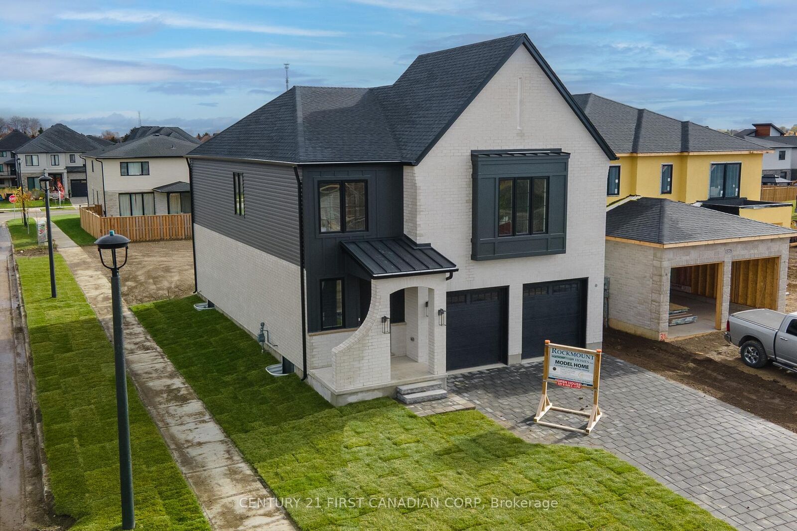 Property Photo:  1382 Shields Place  ON N6G 0Z8 