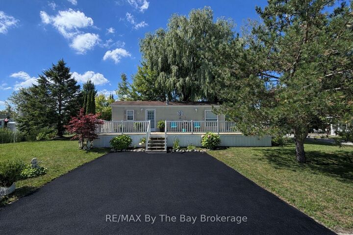 Property Photo: 15 Huron Circle ON L9Z 1X7