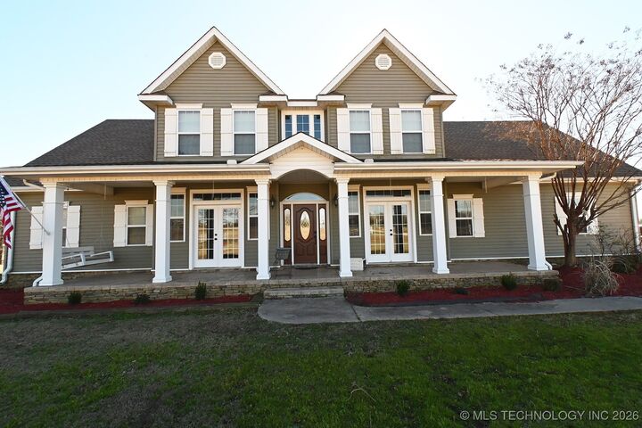 Property Photo: 450778 E 1000 Road OK 74435