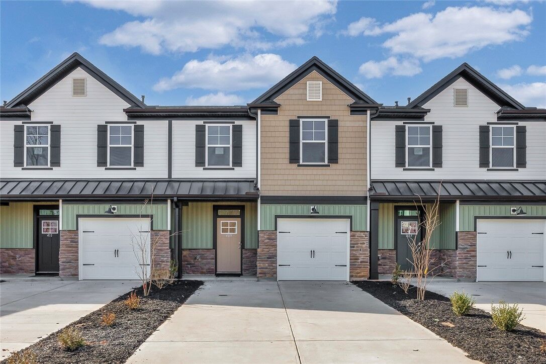 Property Photo: 413 Belgrove Way SC 29641