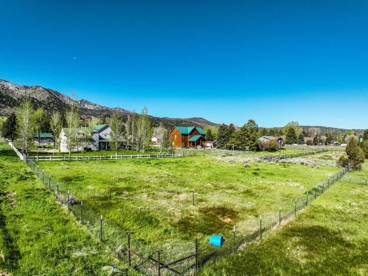 Property Photo:  61 N 100 W  UT 84781 