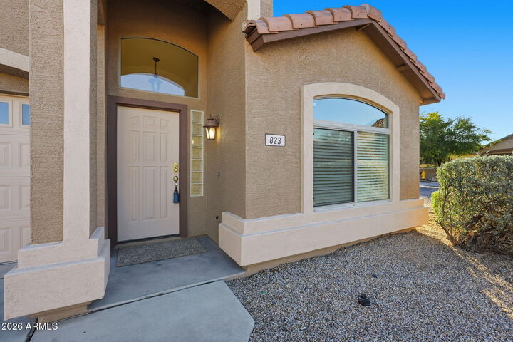 Property Photo:  823 E Mountain View Road  AZ 85143 