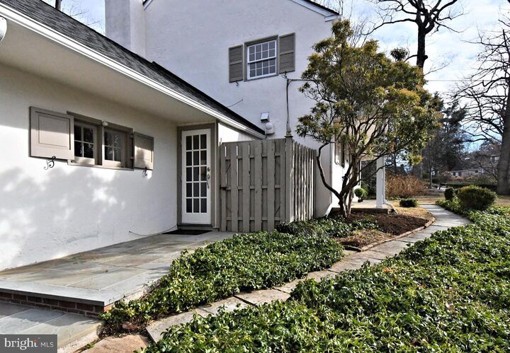 Property Photo: 457 School House Lane PA 19087