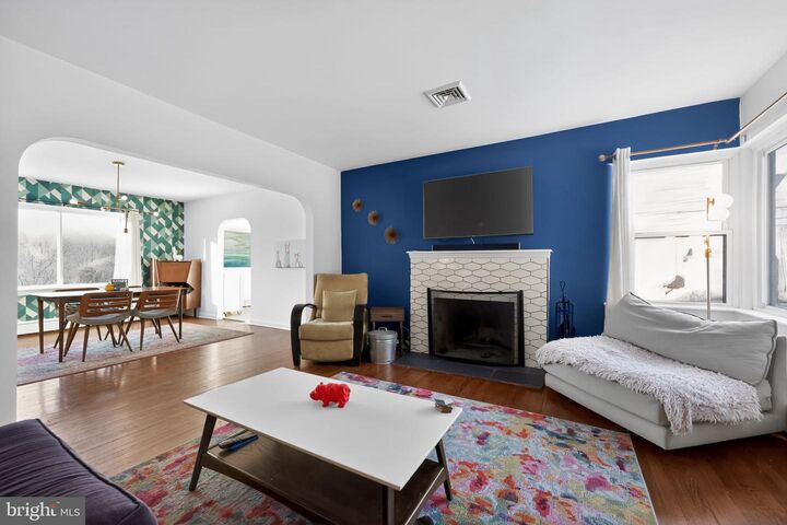 Property Photo:  711 W Brookhaven Road  PA 19086 