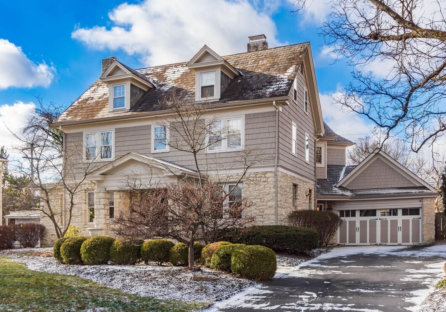 Property Photo:  2167 Fairfax Road  OH 43221 