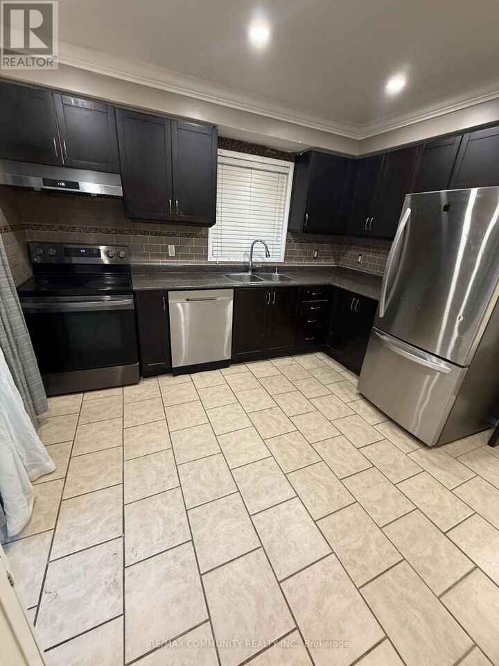 Property Photo:  12 Caruso Drive  ON L6Y 5B1 