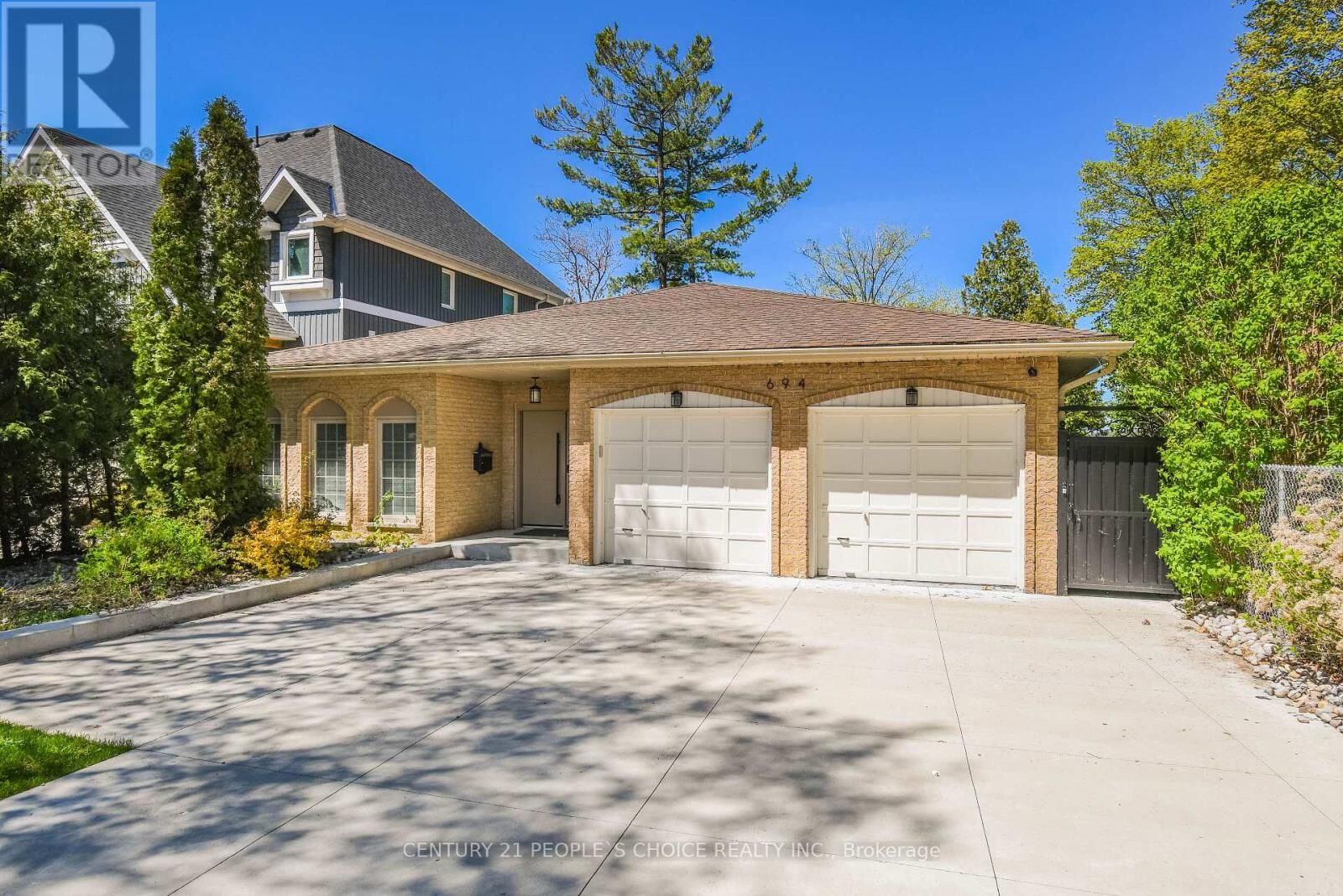 Property Photo:  694 Broadview Avenue  ON L3V 6P3 