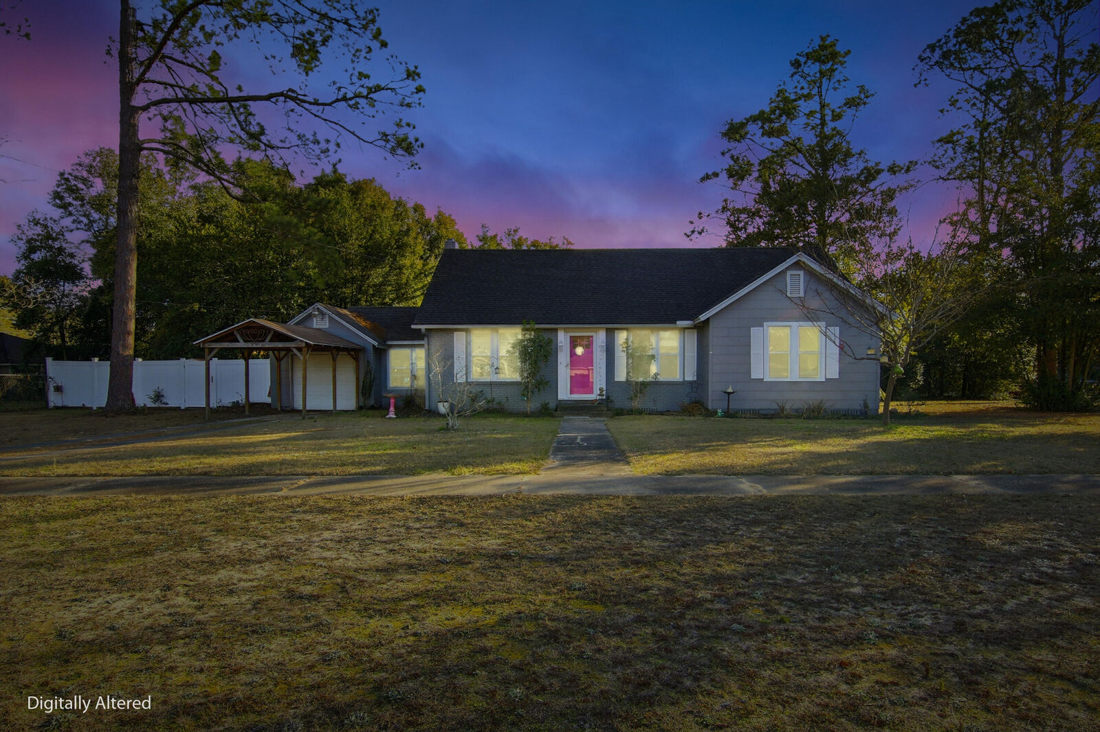 Property Photo:  302 E 2nd Avenue  FL 32536 