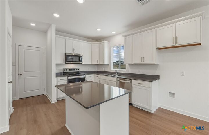 Property Photo:  3019 Titus Court  TX 76501 