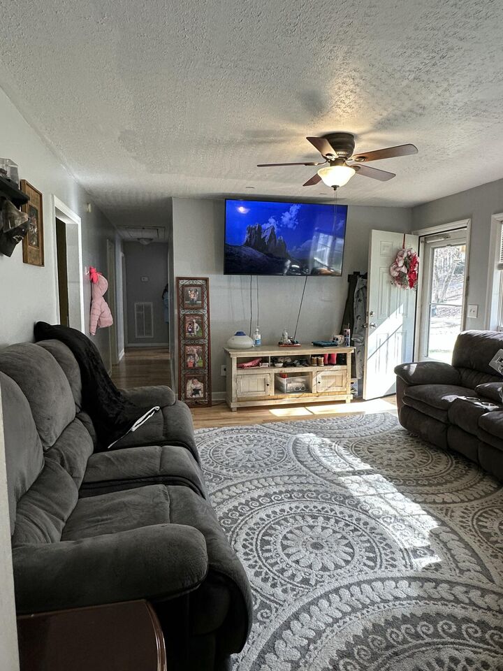 Property Photo:  804 Castleview Circle  TN 37347 