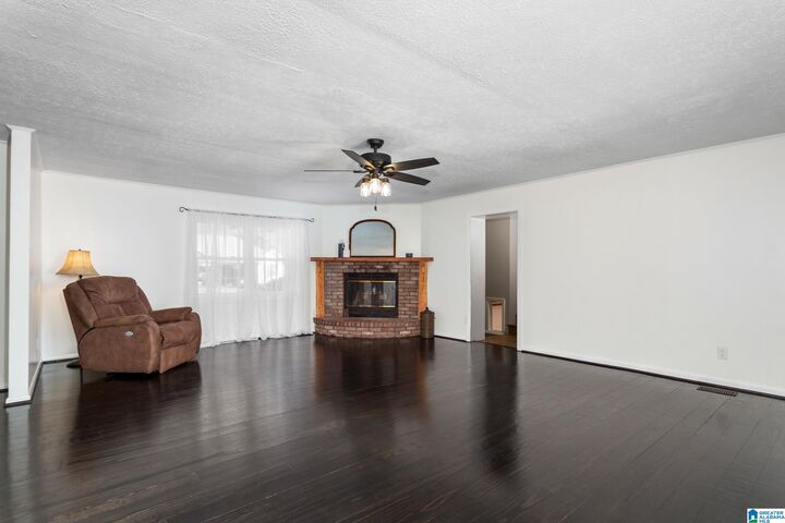 Property Photo:  100 Helena Street  AL 36260 