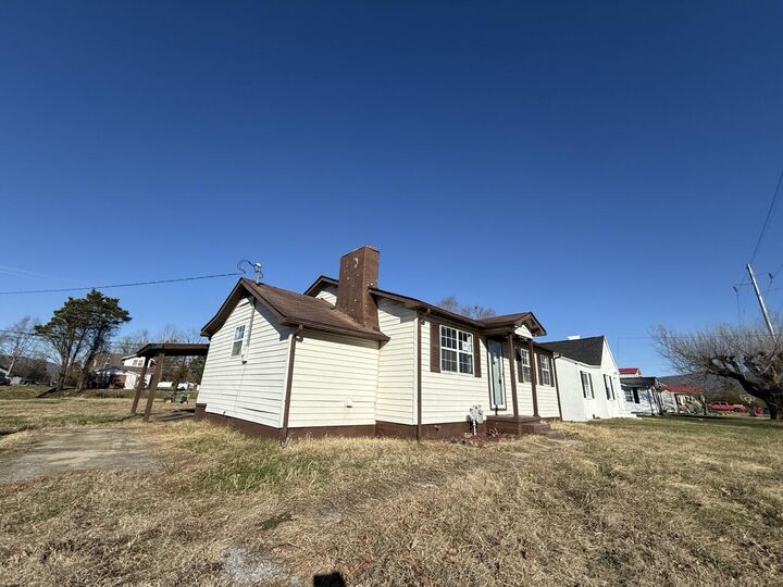 Property Photo:  816 W Chester Avenue  KY 40965 