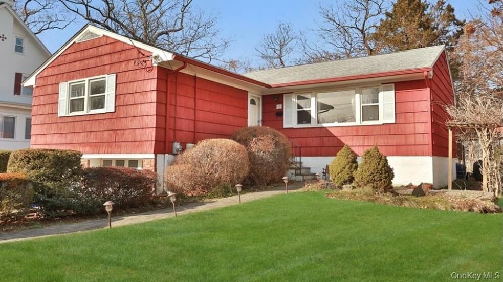 Property Photo: 11 Muir Place NY 10801