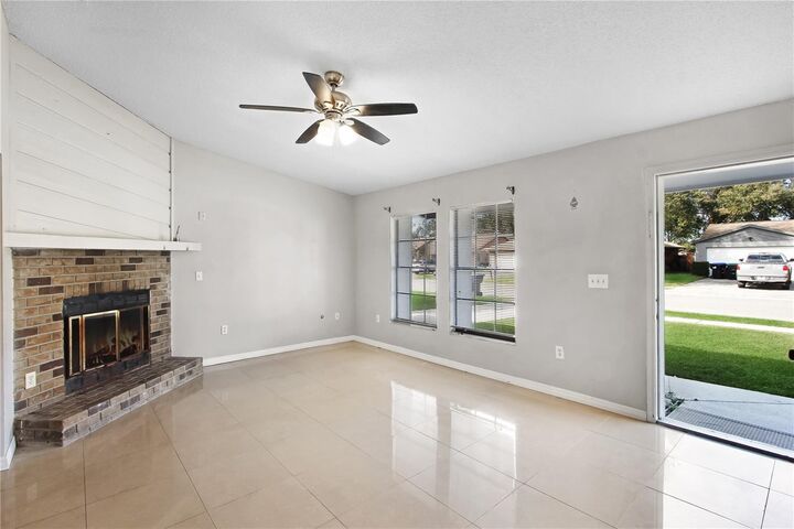 Property Photo: 3802 Shady Grove Circle FL 32810