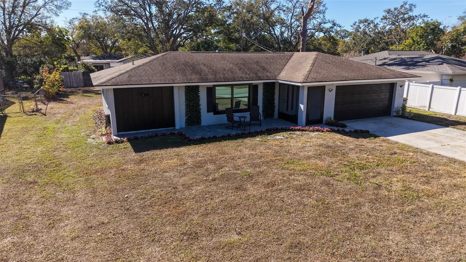Property Photo: 2660 Colorado Street FL 34237