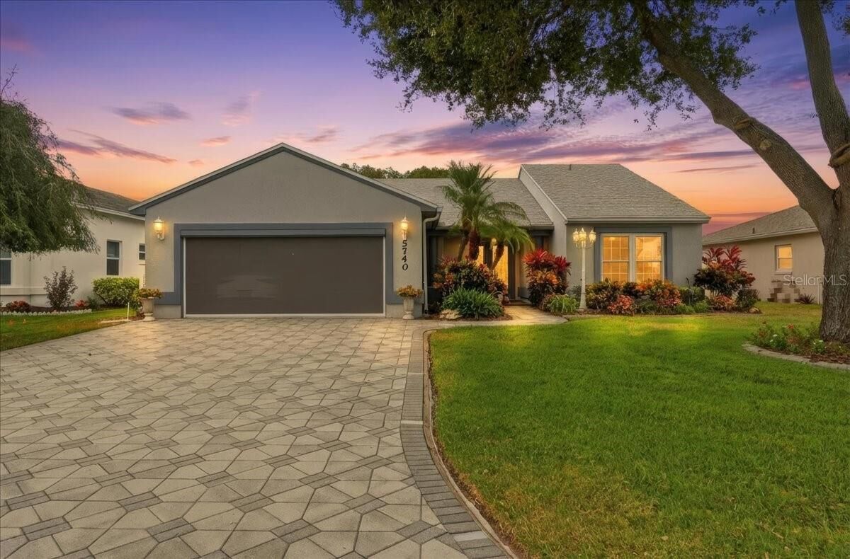 Property Photo:  5740 Sandpipers Drive  FL 33809 