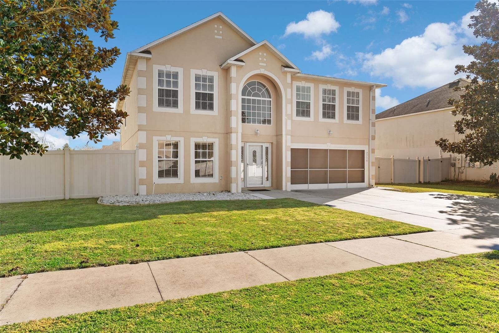 Property Photo: 7716 Park Hill Avenue FL 34748