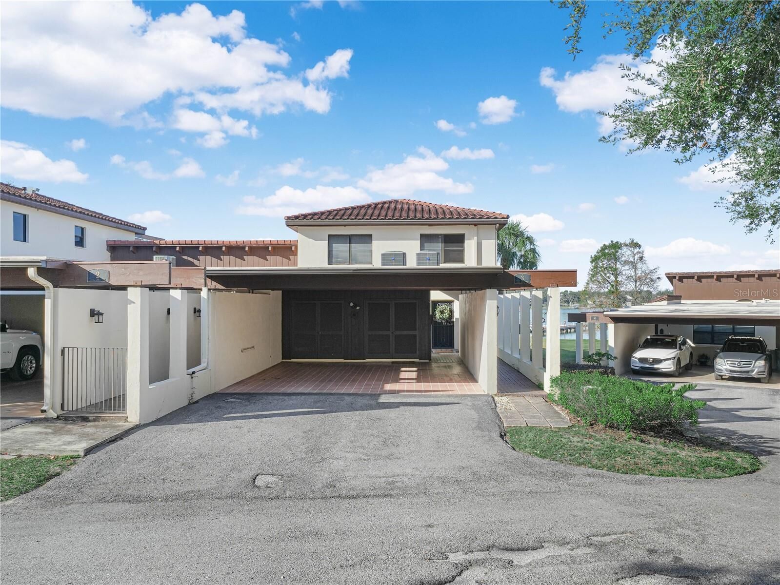 Property Photo:  3 Casa Loma Way 3  FL 33813 