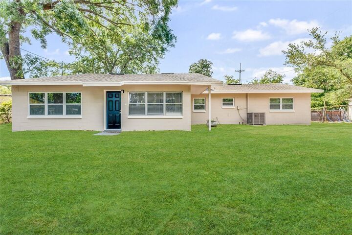 Property Photo:  3703 Auburndale Avenue  FL 32839 