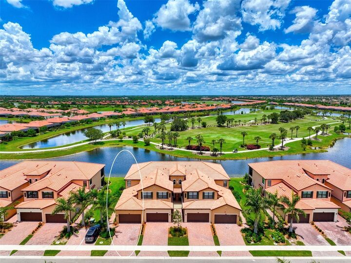 Property Photo:  10792 Tarflower Drive 101  FL 34293 