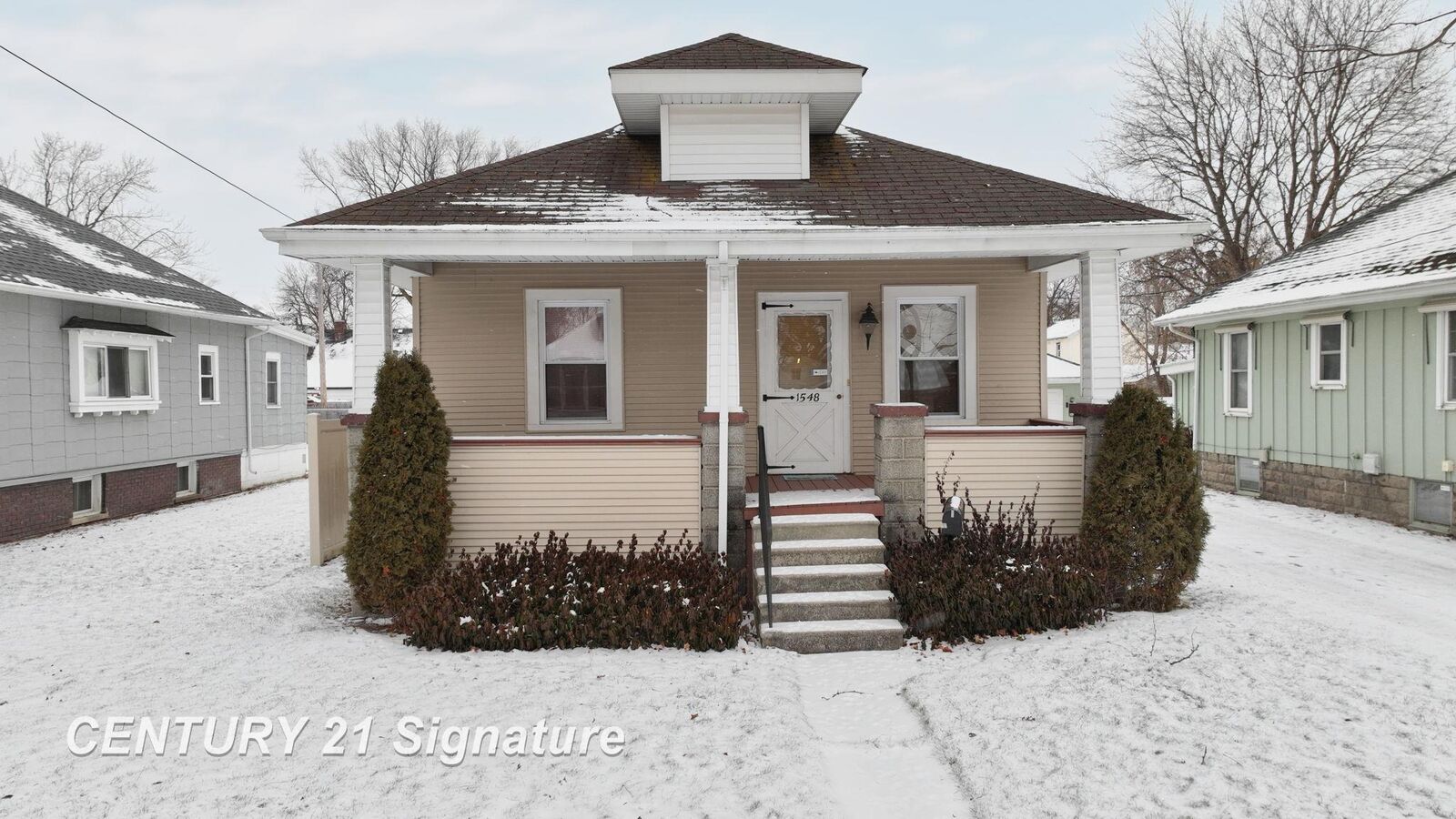Property Photo:  1548 Maine Street  MI 48603 
